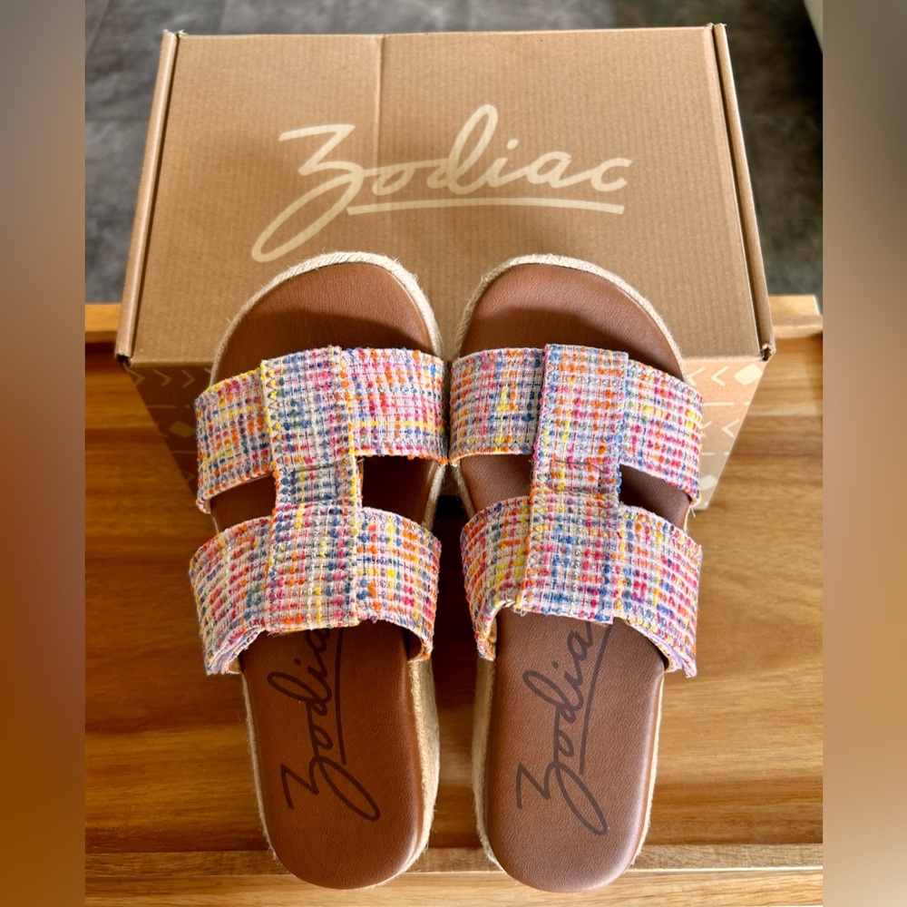 Zodiac Izzy, Rainbow/Multicolor 
Women's Sandals/Slides 
Size 8 M
New in Box